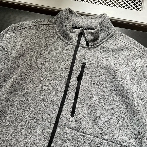 H&M Sport Zip Up Microfleece Sweater Black and White size L - Picture 2 of 9
